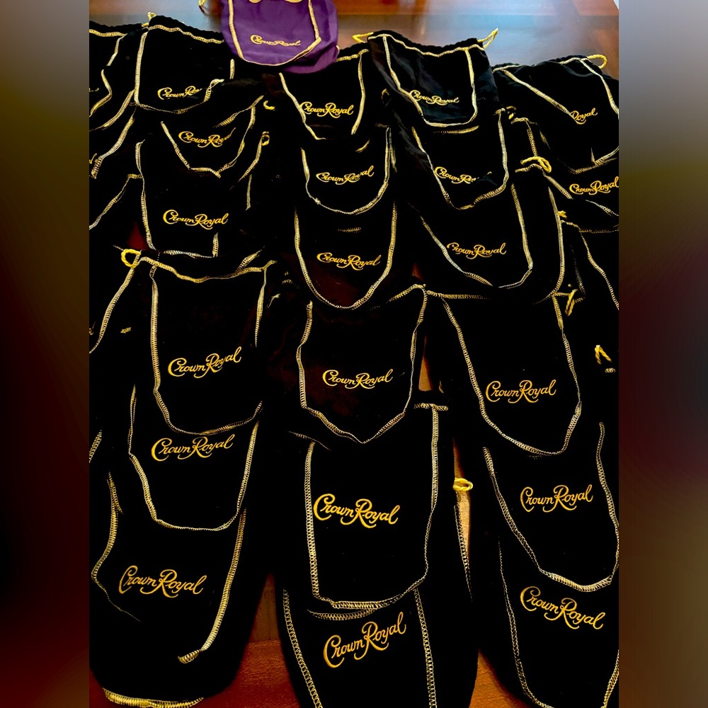 Black Crown Royal bags 29 plus one purple bag, great for crafts & collecting